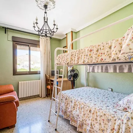 3 Bedroom Cozy In Apartament Pegalajar